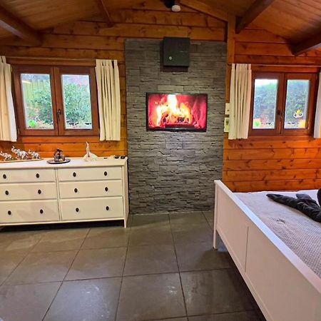 Au Chalet D'Isa Havelange エクステリア 写真