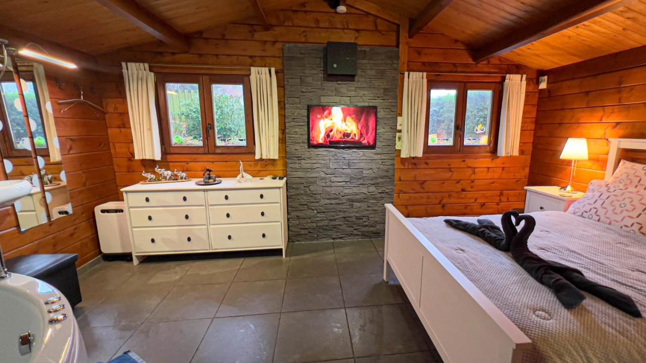 Au Chalet D'Isa Havelange エクステリア 写真
