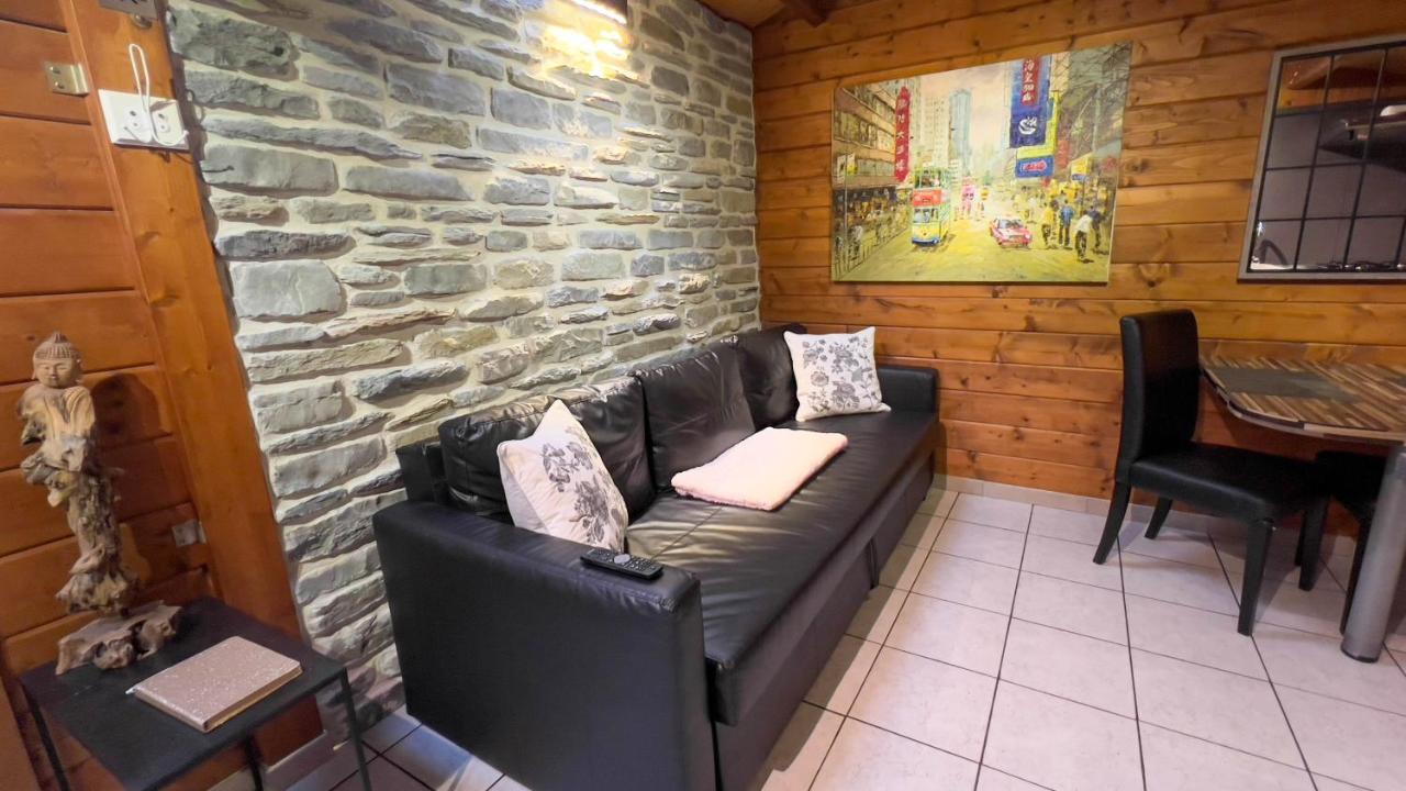 Au Chalet D'Isa Havelange エクステリア 写真